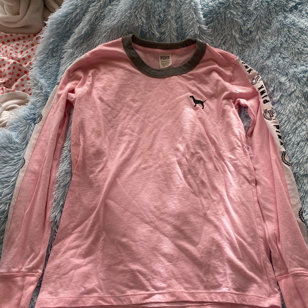 A long sleeve t shirt